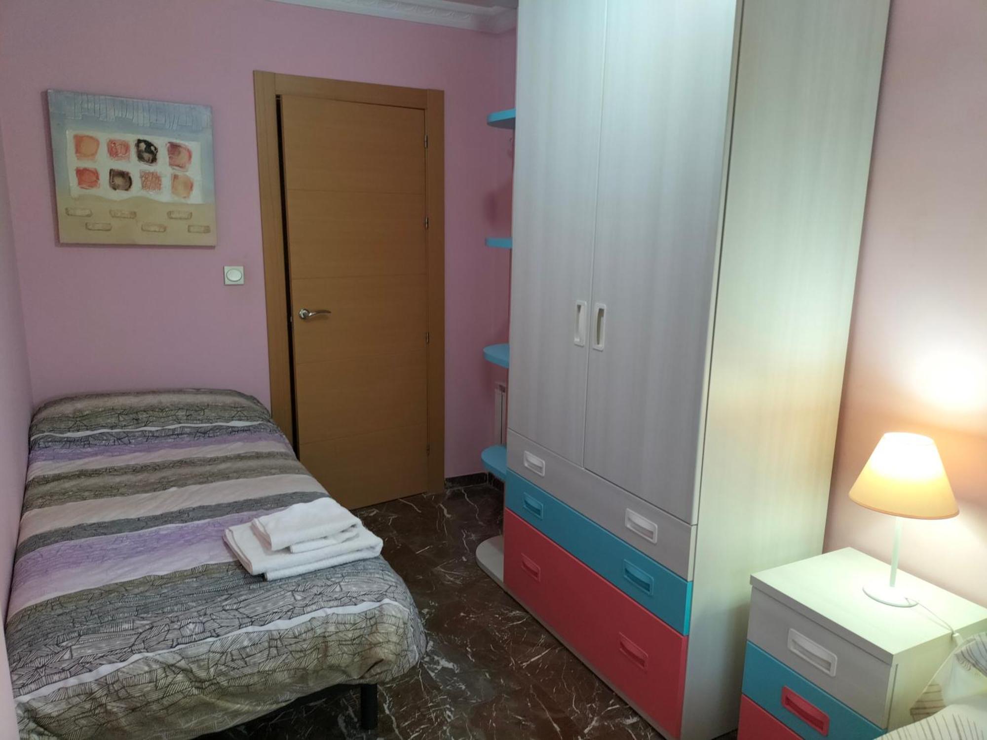 Piso Turistico En Granada. Zona Palacio Deportes Apartment *